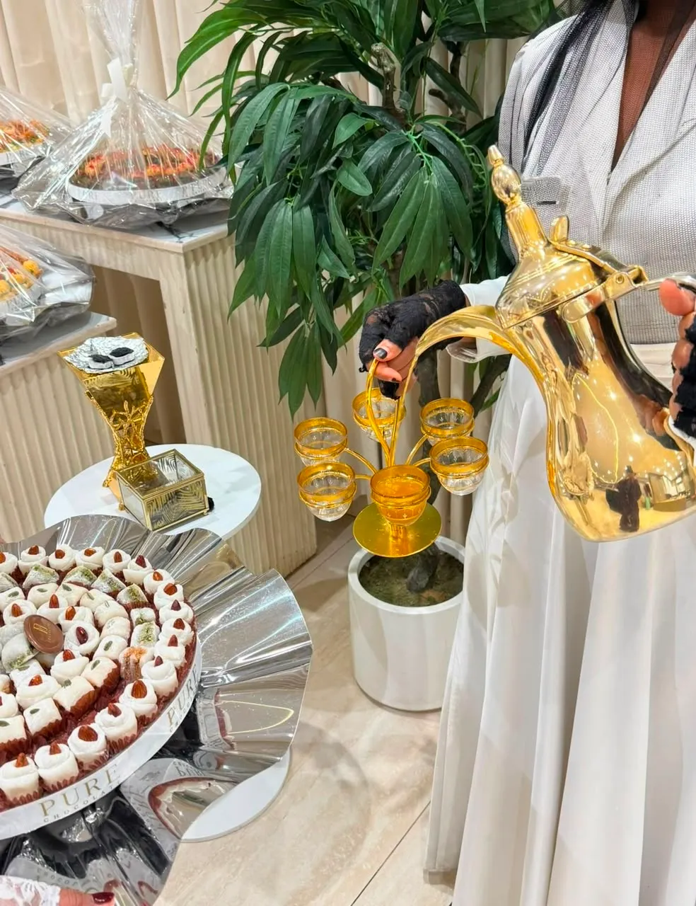 قهوجيات وصبابات قهوة الرياض